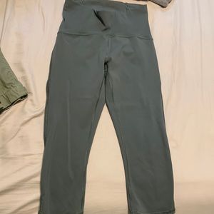 Lululemon Cropped Leggings